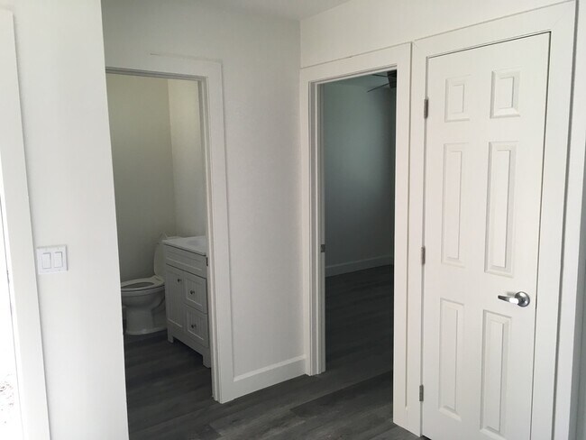 Foto del edificio - 23719 Sylvan St