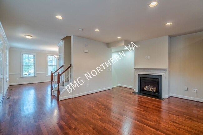 Foto del edificio - 3316 S Kemper Rd