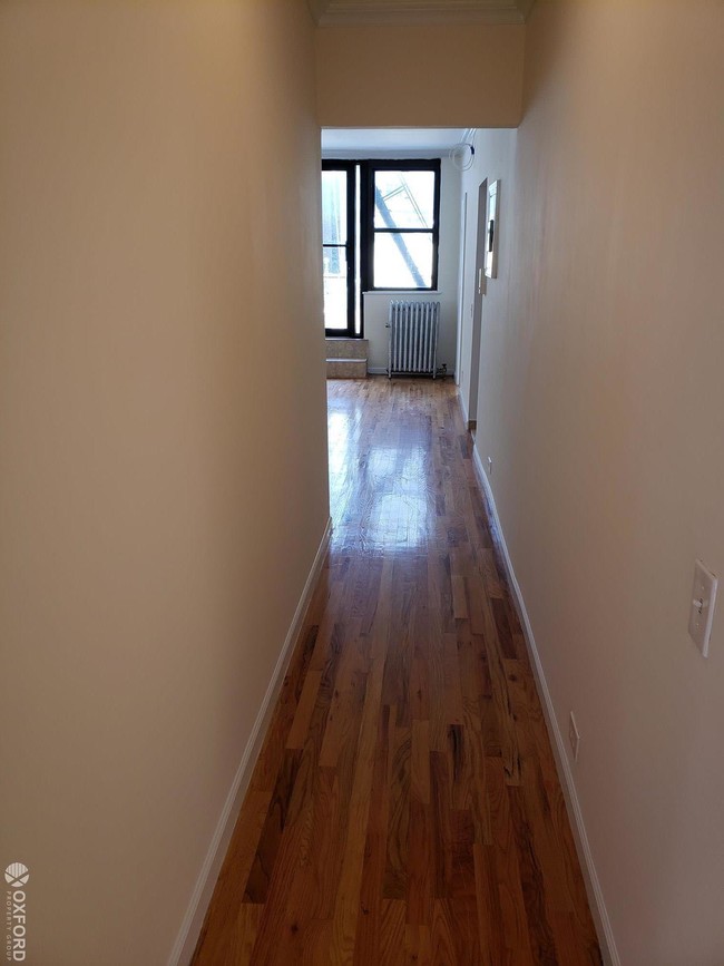 Building Photo - 159 East 33rd Street