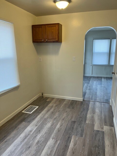 Foto del edificio - 2418 N Gale Ave