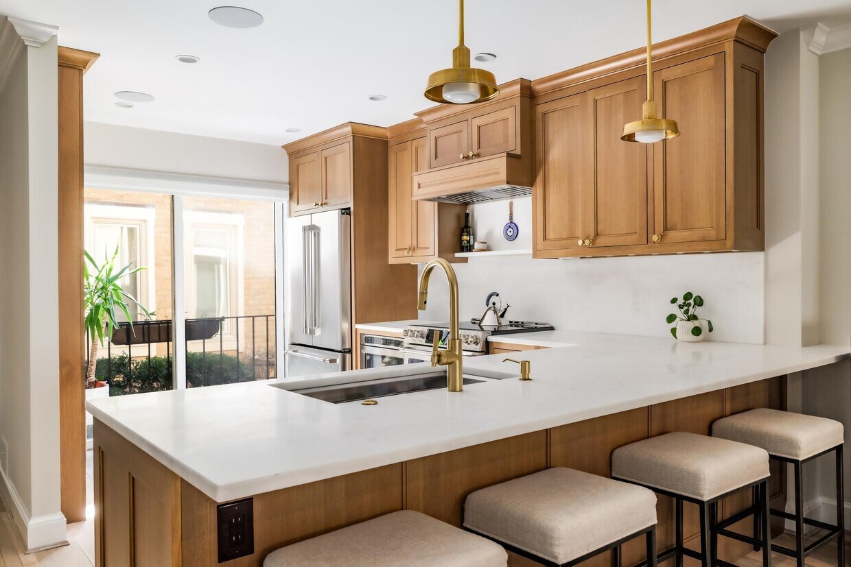 Photo - 4331 Embassy Park Dr NW (Washington, DC)