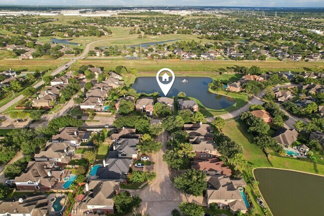 Foto del edificio - 10206 Pine Flats Dr