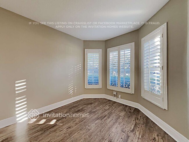 Building Photo - 3169 Floral Way E