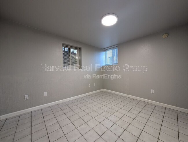 Building Photo - 2151 Lincoln Ave