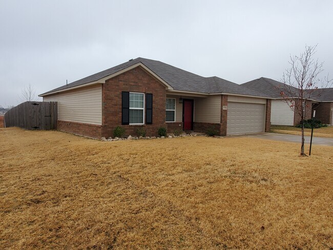 Building Photo - 1324 Onyx St