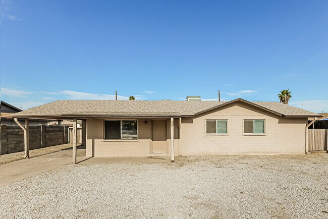 Building Photo - 17240 N 15th Ave