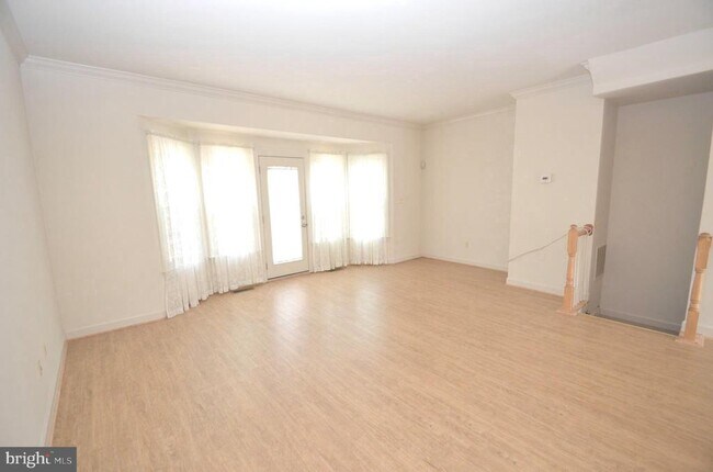 Foto del edificio - 3624 Ransom Pl