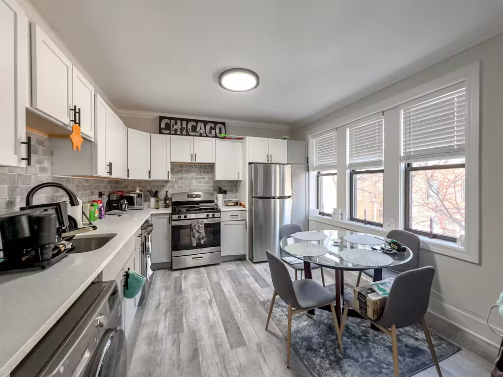 Foto principal - 837 W Cornelia Ave