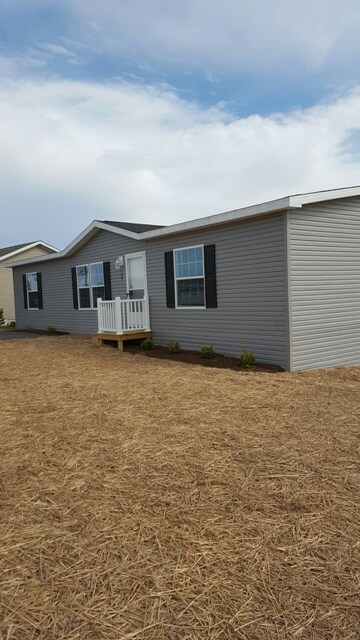 Primary Photo - 209 Artifact Ave