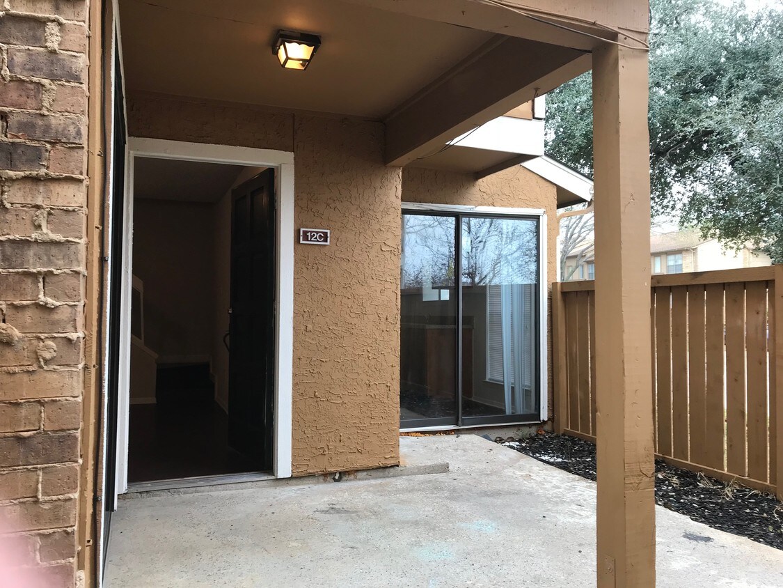 Foto principal - 2104 Remington St