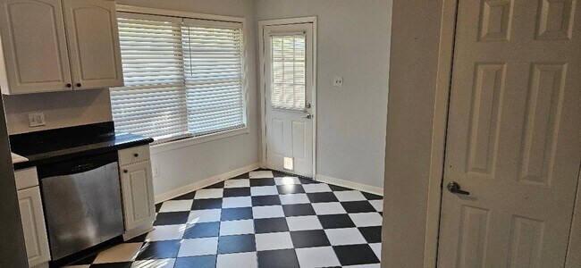 Foto del edificio - 4817 Lido Ln