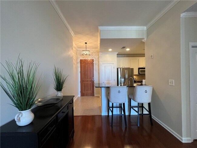 Foto del edificio - 3040 Peachtree Rd NW