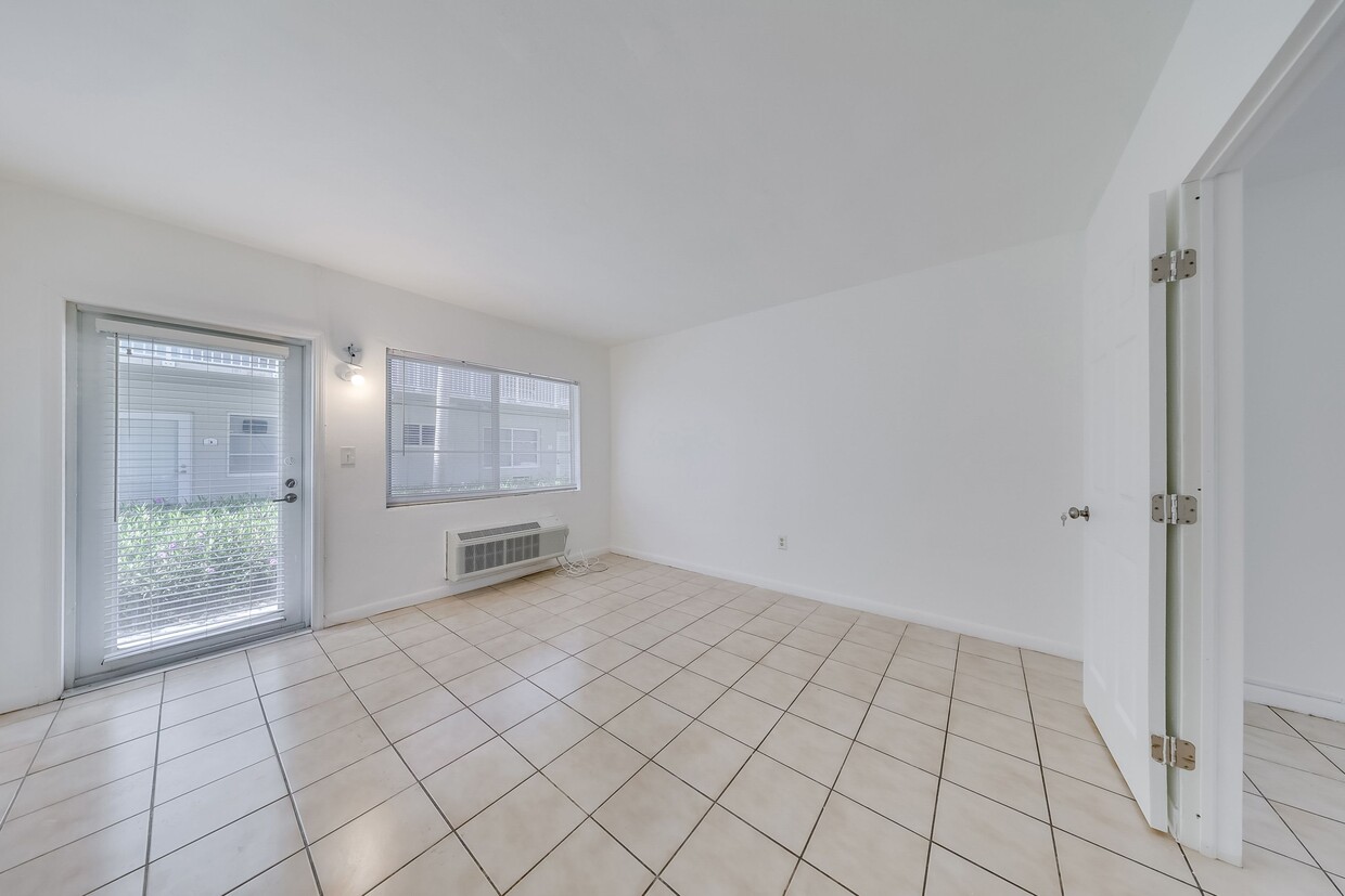 Photo - 6930 Rue Versailles Dr (Miami Beach, FL)