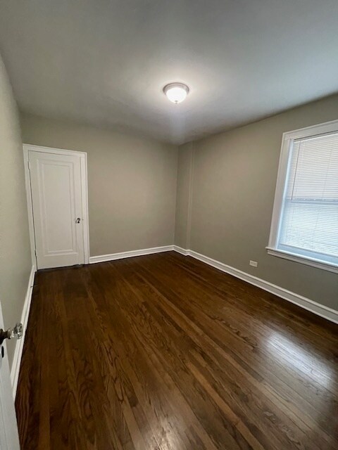 Building Photo - 5444 N Kimball Ave