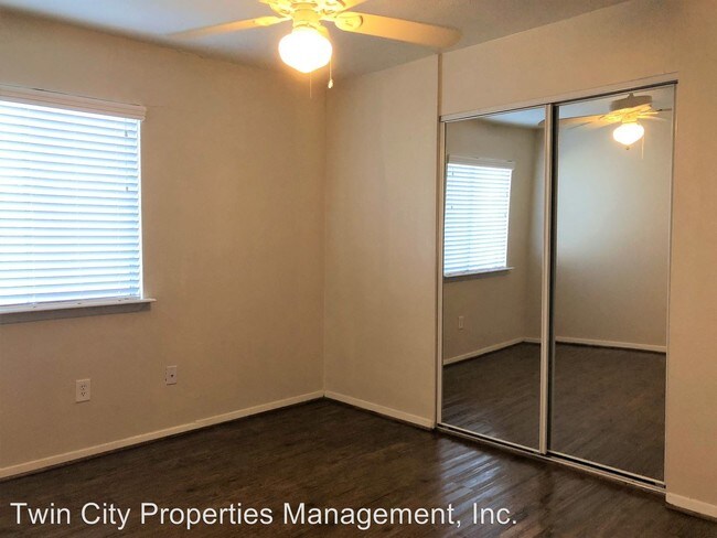 Building Photo - 3 br, 1 bath House - 208 B Richards