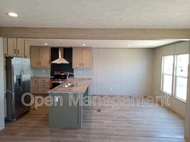 Building Photo - 3070 Ochoco St