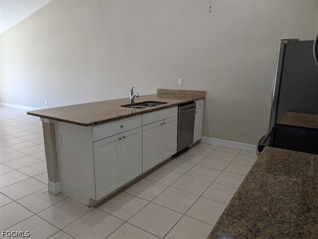 Foto del edificio - 4407 SW 8th Ct