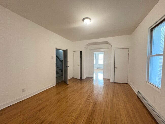 81 Oak St 1 - 85 Oak St