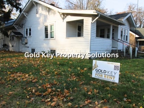 Building Photo - 631 High St