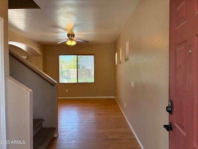 Building Photo - 6982 W Glenn Dr