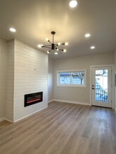 Building Photo - 3206 Dobson St