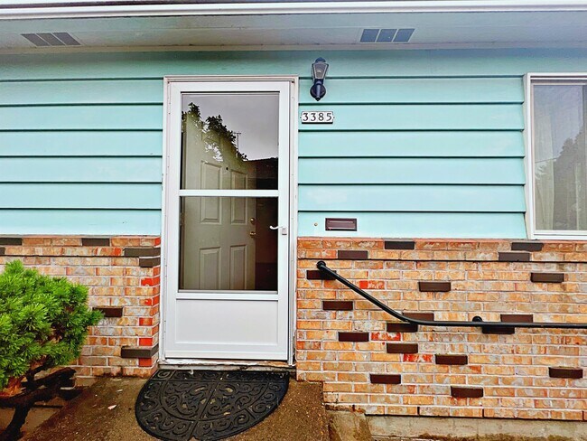 Foto del edificio - 3385 SE 10th Ave