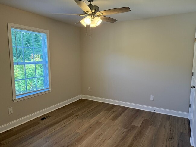 Foto del edificio - Amazing 2 bed duplex in Dalton, Ga