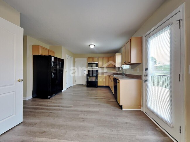 Foto del edificio - 9021 Braxton Dr