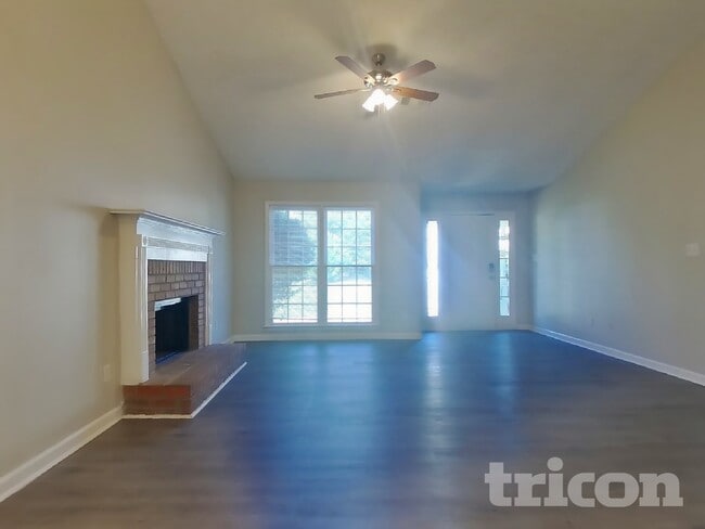 Building Photo - 420 Austin Dr