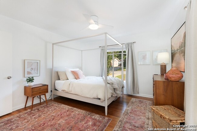 Building Photo - ~~COZY 3BD/2BA HOME! HIGHLANDS HIGH SCHOOL!!~~