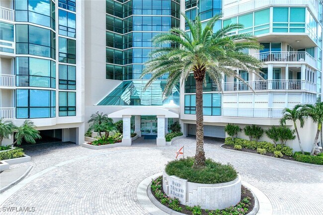 Building Photo - 4255 Gulf Shore Blvd N