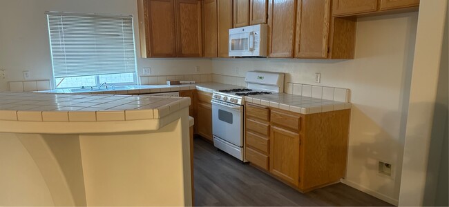 Foto del edificio - 10002 Grand View Summit Dr