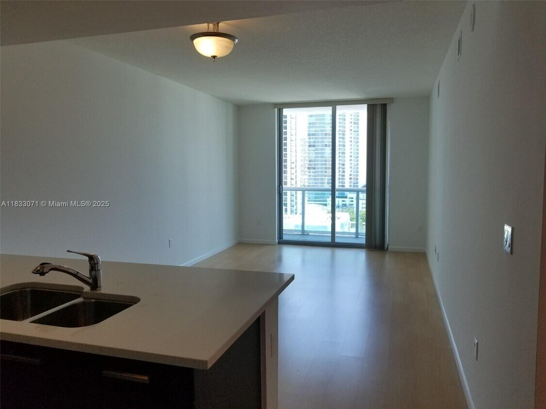 Foto principal - 333 NE 24th St