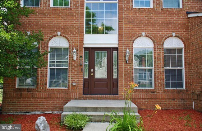 Building Photo - 14906 Dennington Dr