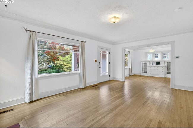 Building Photo - 3748 NE 23rd Ave