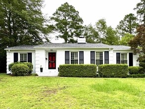 Building Photo - 2530 Mirror Lake Dr
