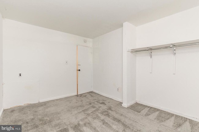 Building Photo - 308 N 32nd St