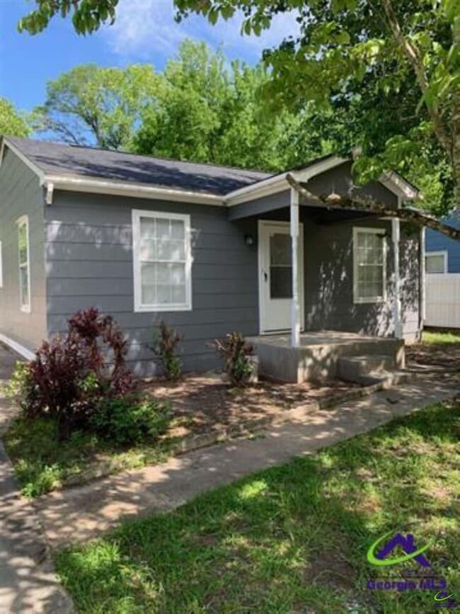 Building Photo - 716 Cornelia Dr