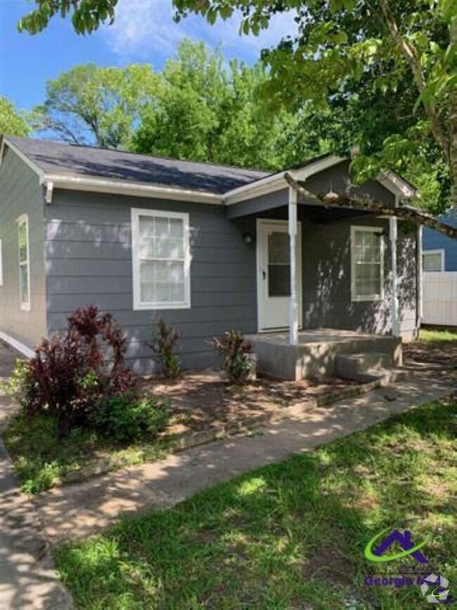 Building Photo - 716 Cornelia Dr