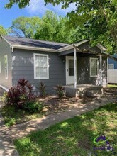 Building Photo - 716 Cornelia Dr