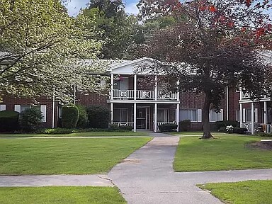 Building Photo - 40 Bayberry Dr