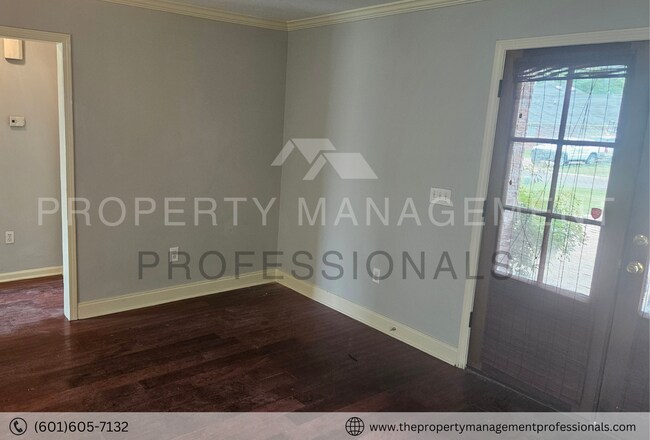 Foto del edificio - 121 Cherry Laurel Cir