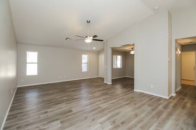 Foto del edificio - 3041 E Pinto Valley Rd