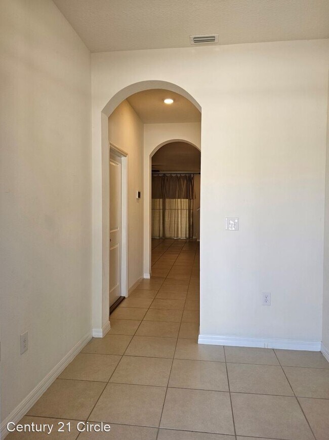 Building Photo - 3 br, 2.5 bath House - 3000 Suncoast Blend...