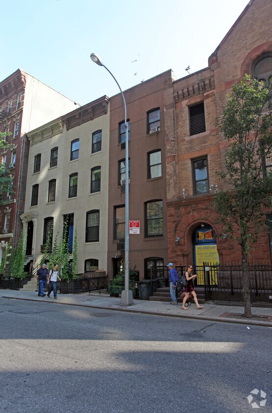 Primary Photo - 411 W 43rd St