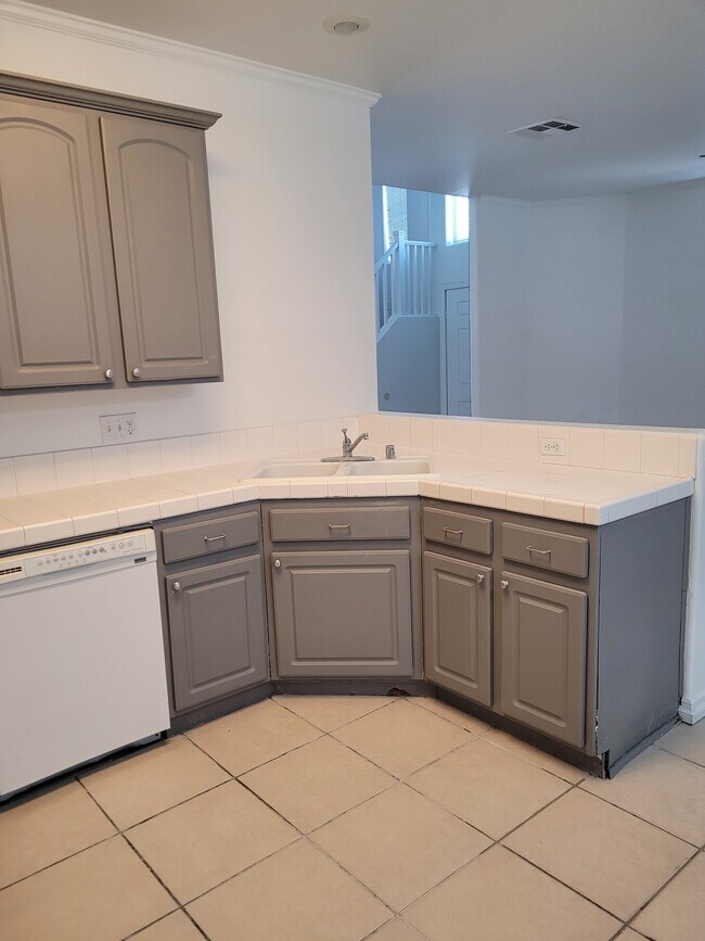 Building Photo - 5926 Silver Trace Ct