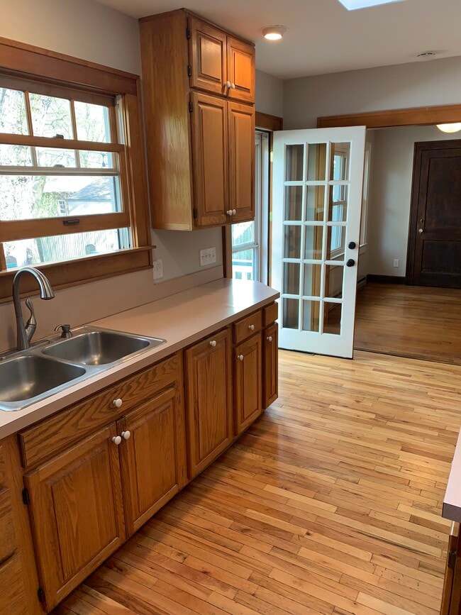 Foto del edificio - 4734 Hinesley Ave