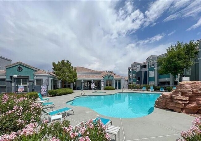 Building Photo - 6955 N Durango Dr