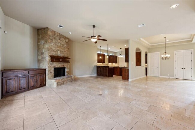 Building Photo - 1 Chandon Ln