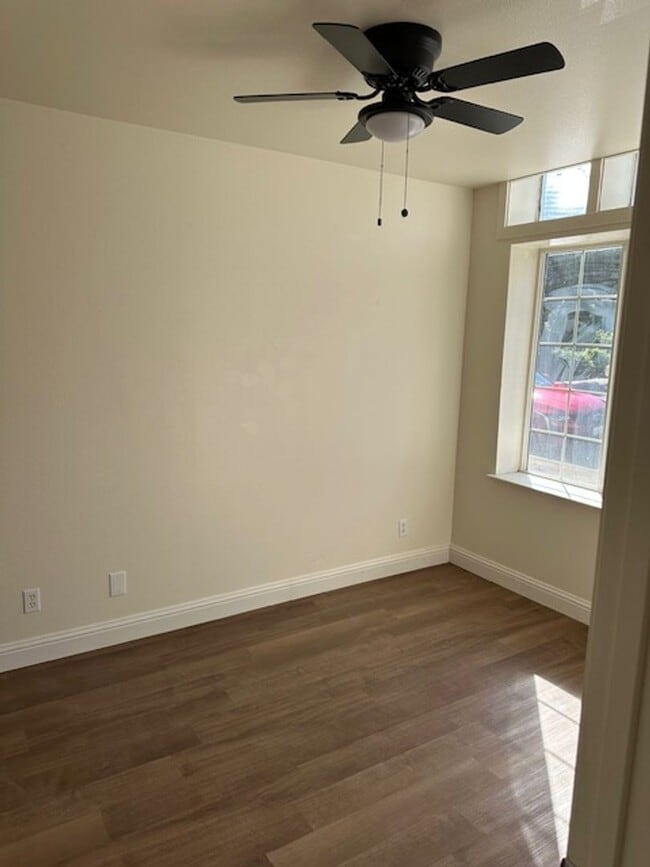 Foto del edificio - 274 E 8th St